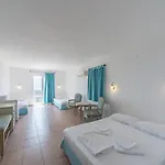 Miramar 4*